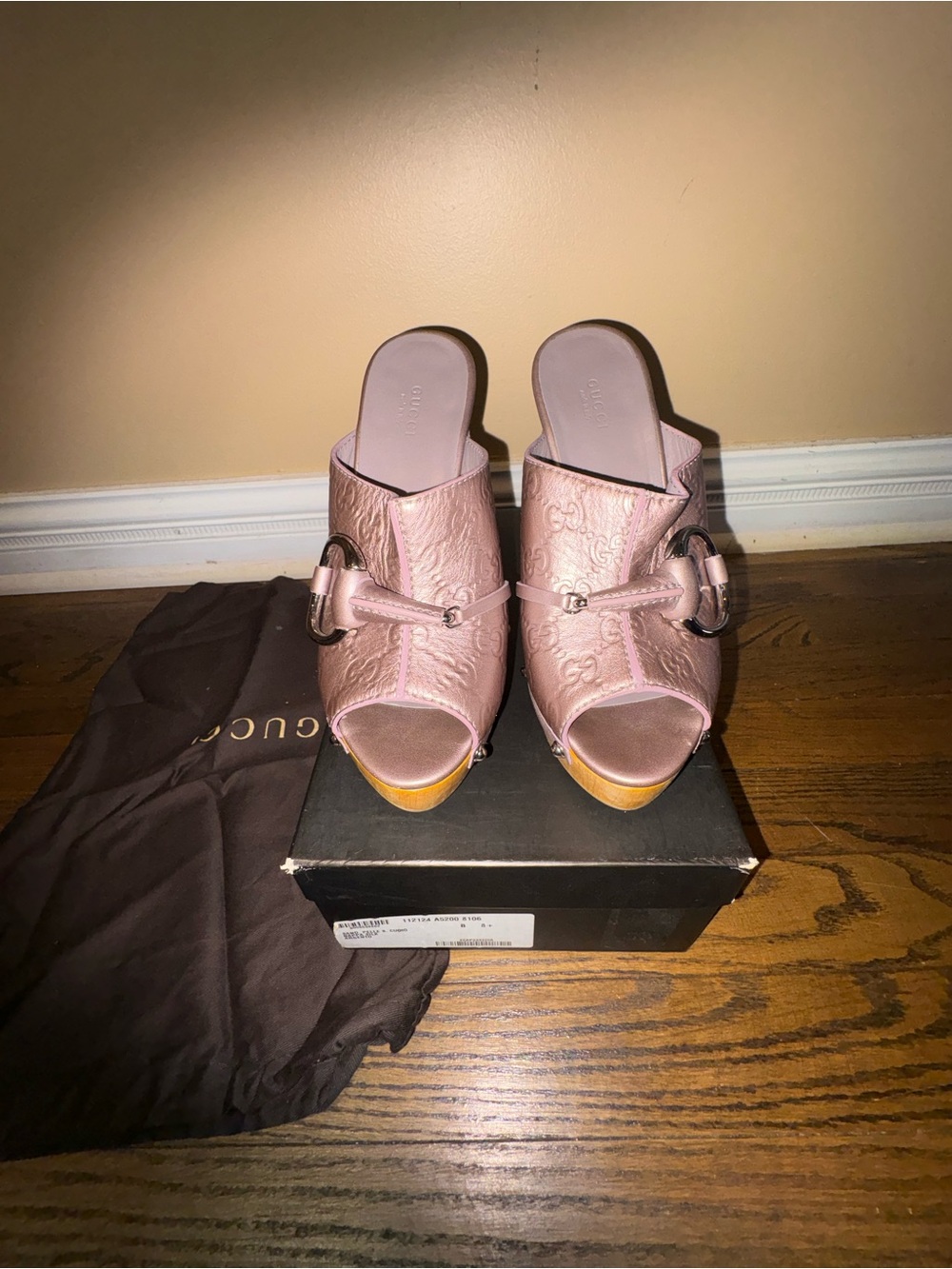 Gucci Pink Open-Toe Embossed Leather Mules with Horsebit Accent